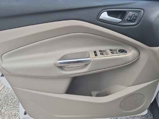 Used 2017 Ford Escape Titanium w/ Equipment Group 301A FWD image 9