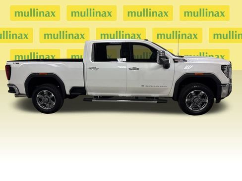 New 2025 GMC Sierra 2500 SLT image 20