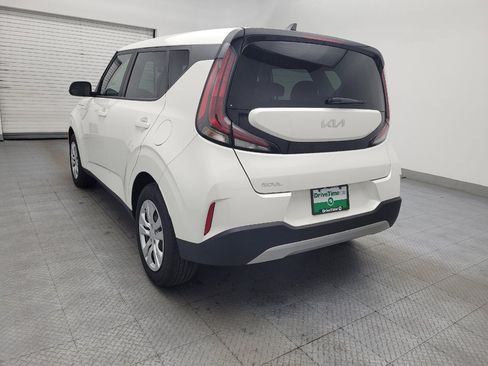 Used 2025 Kia Soul LX FWD image 5