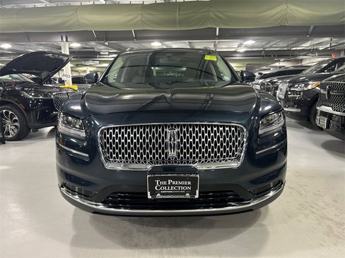 Used 2023 Lincoln Nautilus Reserve image 6