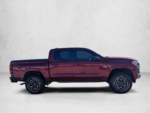 Used 2024 Chevrolet Colorado Z71 w/ Z71 Convenience Package 2 image 4