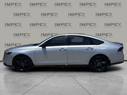 Used 2025 Honda Accord Sport image 2