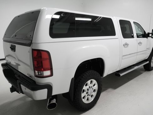 Used 2012 GMC Sierra 3500 SLE w/ HD SLE Premium Package image 4