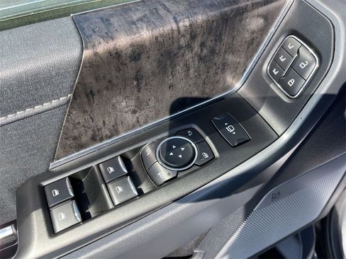 Used 2023 Ford F350 Lariat w/ Chrome Package image 13