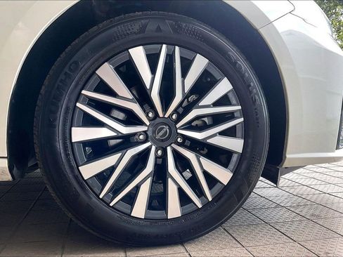 Used 2025 Nissan Altima 2.5 SV image 33