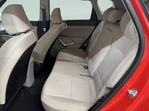 Used 2020 Kia Soul LX image 9