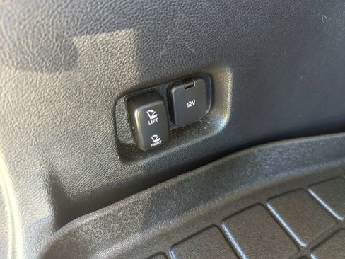 Used 2016 Ford Edge SEL w/ Equipment Group 201A FWD image 21