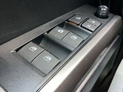 Used 2021 Toyota Tacoma SR5 image 19