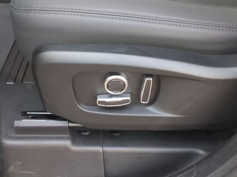 New 2026 Land Rover Defender 130 S image 21