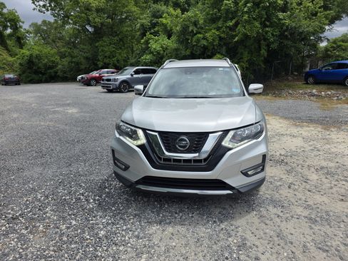 Used 2018 Nissan Rogue SL FWD image 16