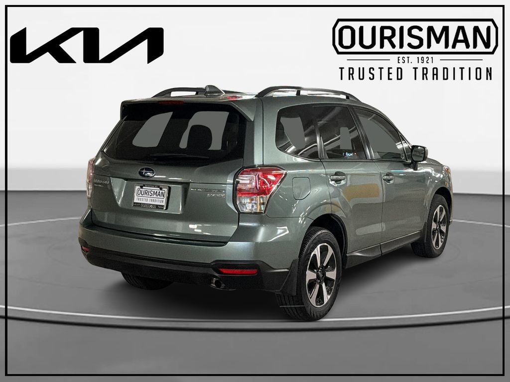 Used 2017 Subaru Forester 2.5i Premium w/ All-Weather Package AWD/4WD image 4