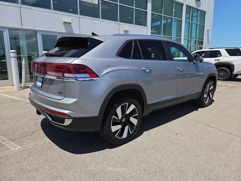 Certified 2026 Volkswagen Atlas Cross Sport SE AWD/4WD image 7
