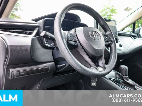 Used 2023 Toyota Corolla LE image 23