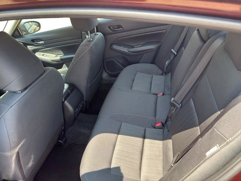 Used 2025 Nissan Altima 2.5 SV AWD/4WD image 5