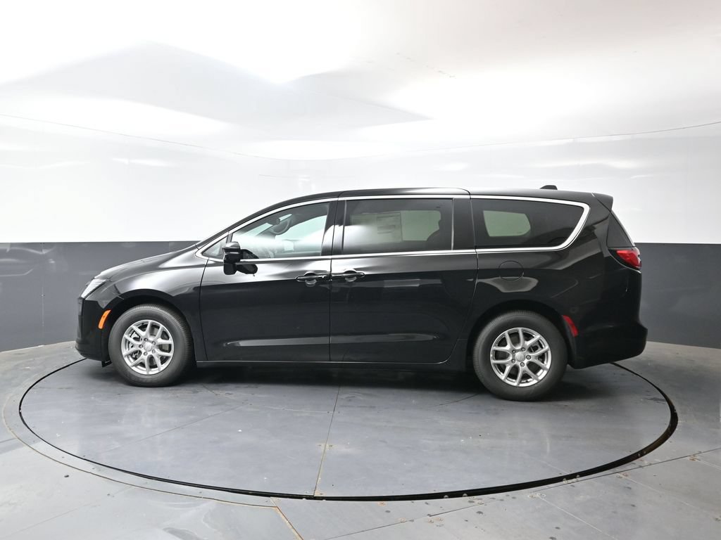 New 2027 Chrysler Pacifica Select w/ Family Tech Group FWD image 6