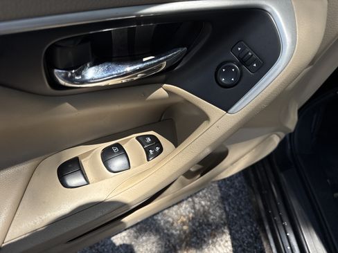 Used 2017 Nissan Altima 2.5 SV FWD image 27