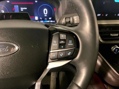 Used 2025 Ford Explorer Platinum w/ LUX Leather Package AWD/4WD image 19