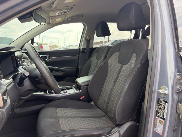 Used 2022 Kia Sorento LX FWD image 9