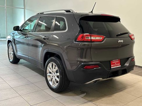 Used 2015 Jeep Cherokee Limited w/ Luxury Group image 4
