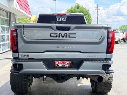 Used 2024 GMC Sierra 2500 Denali w/ Denali Reserve Package AWD/4WD image 4