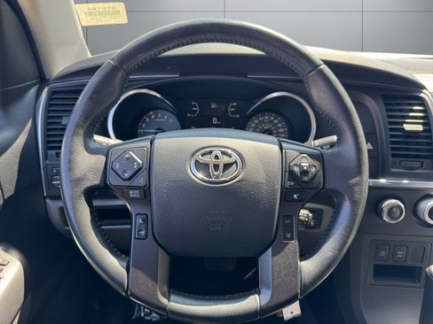Used 2019 Toyota Sequoia SR5 AWD/4WD image 13