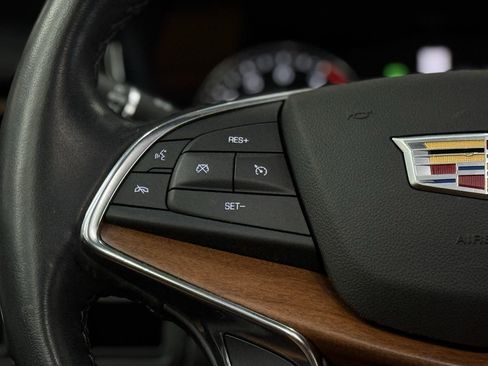 Used 2022 Cadillac XT5 Premium Luxury w/ LPO, Floor Liner Package image 32