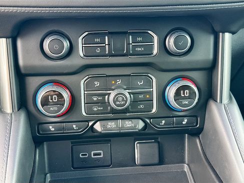 Used 2023 Chevrolet Tahoe Z71 AWD/4WD image 18