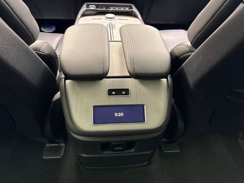 Used 2025 Lincoln Navigator Reserve AWD/4WD image 76