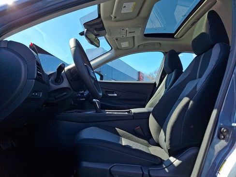 New 2026 Nissan Sentra SV w/ SV Convenience Package FWD image 5