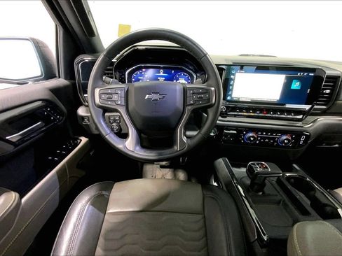 Used 2024 Chevrolet Silverado 1500 ZR2 w/ Technology Package AWD/4WD image 14