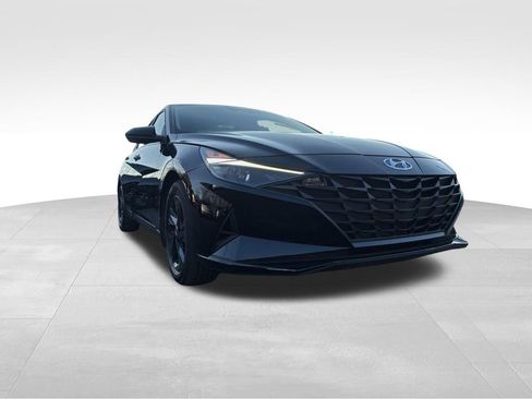 Used 2023 Hyundai Elantra SEL image 1