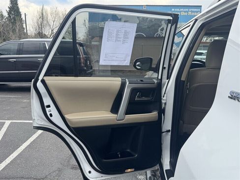 Used 2019 Toyota 4Runner SR5 Premium AWD/4WD image 23