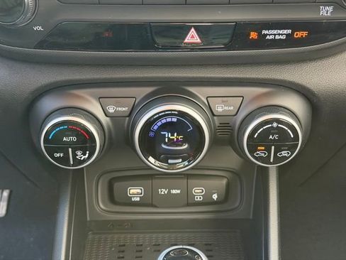 New 2026 Hyundai Venue SEL FWD image 27