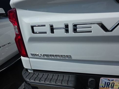 Used 2021 Chevrolet Silverado 1500 LTZ w/ LTZ Convenience Package II AWD/4WD image 13