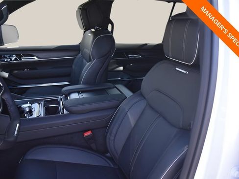New 2025 Jeep Grand Wagoneer Series II Obsidian w/ Quick Order Packagew 28T AWD/4WD image 21