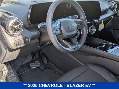 New 2025 Chevrolet Blazer EV LT w/ Midnight/Sport Edition AWD/4WD image 15