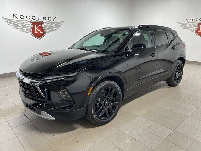 Used 2024 Chevrolet Blazer LT w/ Convenience Package AWD/4WD image 3