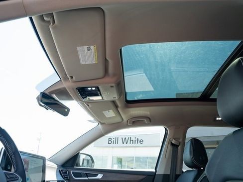 New 2026 Volkswagen Atlas SEL image 18