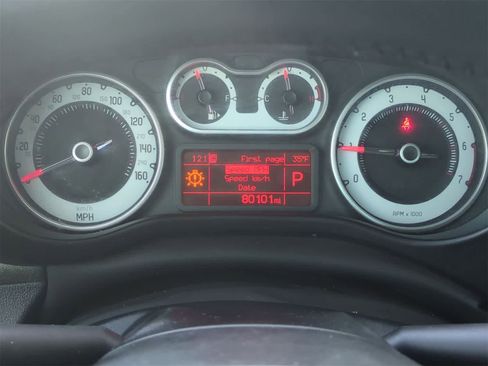 Used 2014 FIAT 500L Trekking w/ Popular Equipment Group image 32