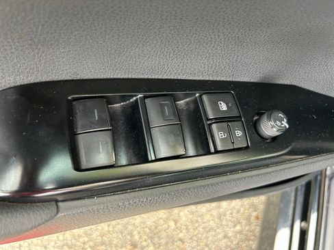 Used 2025 Toyota Camry LE FWD image 15