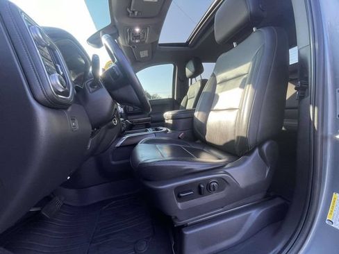 Used 2019 GMC Sierra 1500 SLT w/ SLT Premium Plus Package AWD/4WD image 16