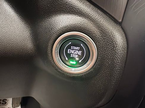 Used 2020 GMC Sierra 1500 AT4 w/ AT4 Premium Package AWD/4WD image 36