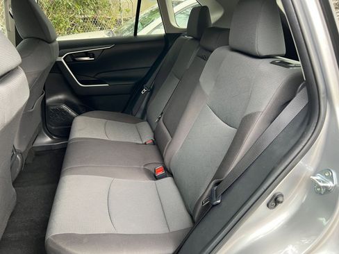 Used 2025 Toyota RAV4 XLE image 32