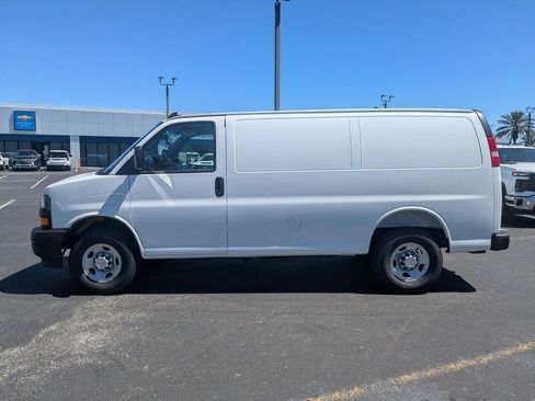 New 2025 Chevrolet Express 2500 w/ Driver Convenience Package image 7