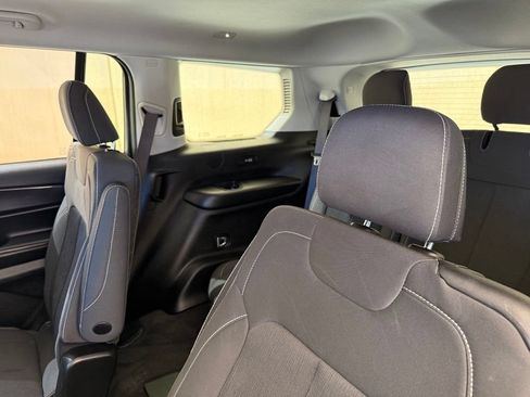 Used 2021 Jeep Grand Cherokee L Laredo w/ Luxury Tech Group I RWD image 24