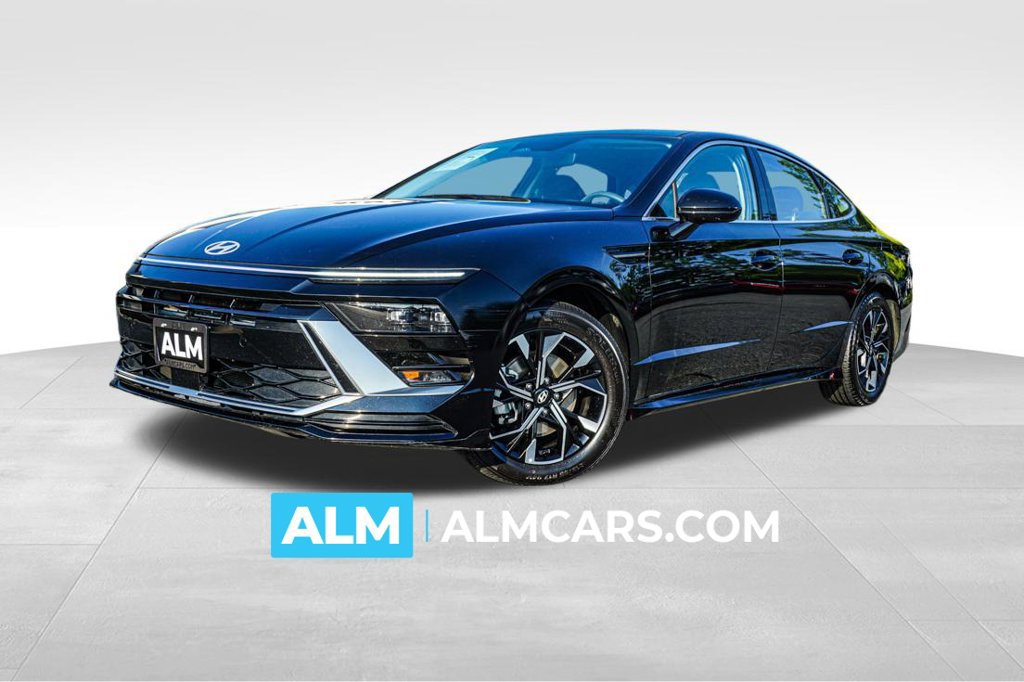Used 2025 Hyundai Sonata SEL FWD image 1