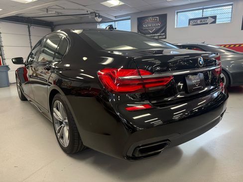 Used 2017 BMW 750i xDrive image 5