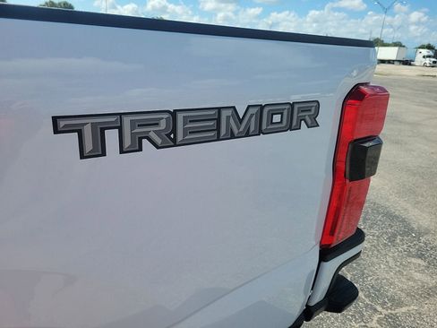 Used 2024 Ford F250 Lariat w/ Lariat Ultimate Package AWD/4WD image 10