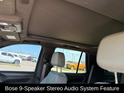 Used 2022 GMC Yukon SLT w/ SLT Premium Package AWD/4WD image 5