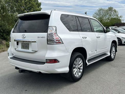 Used 2017 Lexus GX 460 Premium w/ Premium Package AWD/4WD image 3